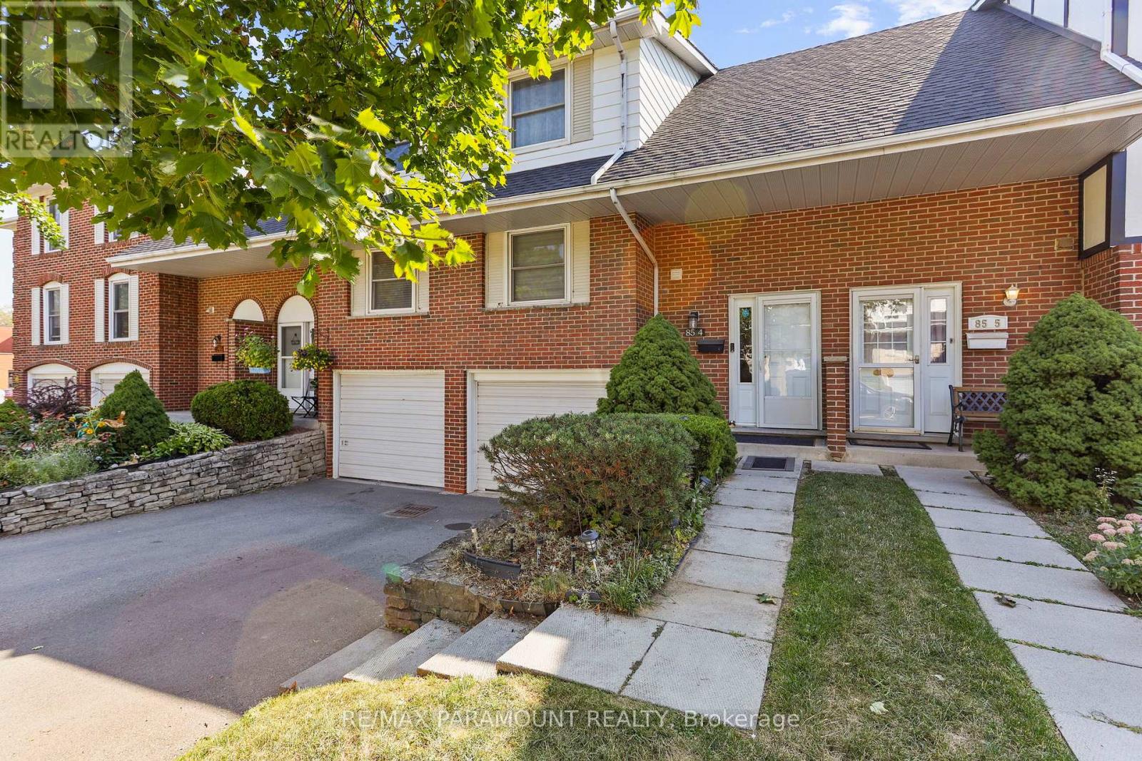 4 - 85 Albright Road, Hamilton, Ontario  L8K 6H1 - Photo 2 - X12408104