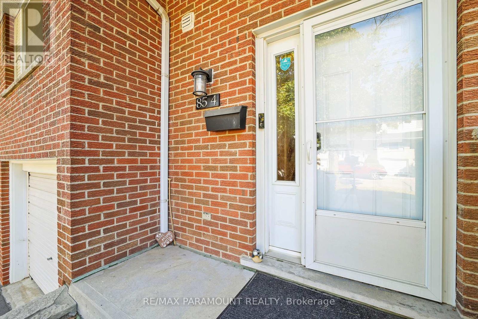 4 - 85 Albright Road, Hamilton, Ontario  L8K 6H1 - Photo 4 - X12408104