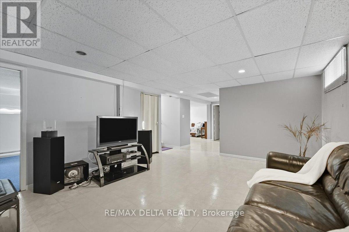 2768 Julie Street, Clarence-Rockland, Ontario  K4K 1M3 - Photo 23 - X12408123