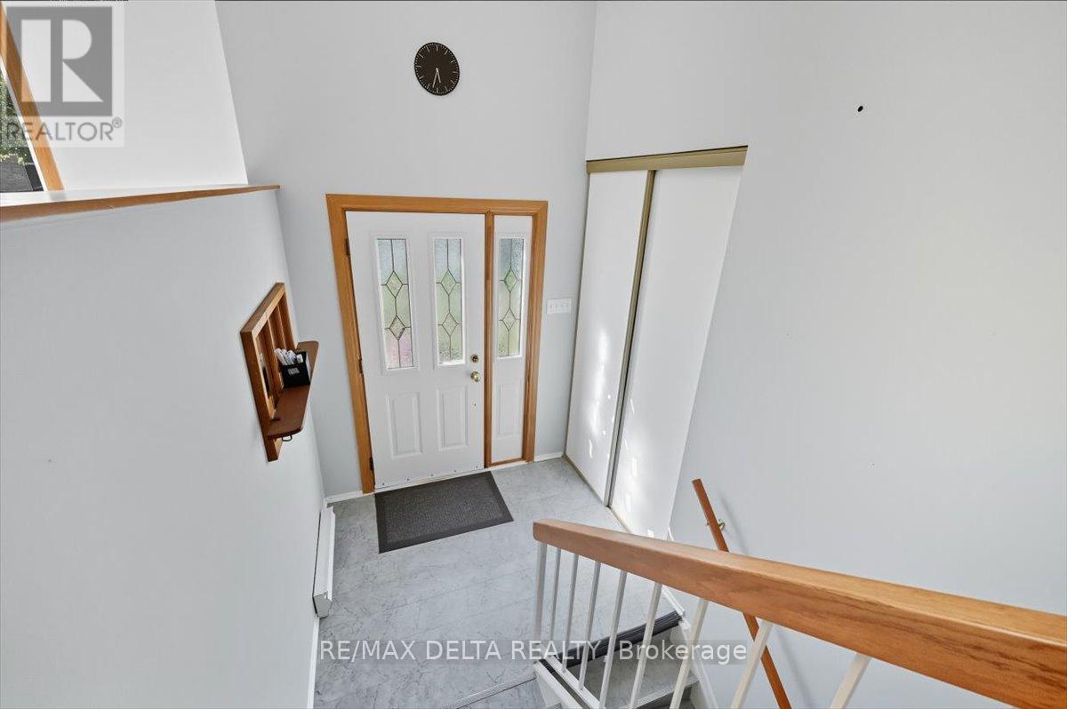 2768 Julie Street, Clarence-Rockland, Ontario  K4K 1M3 - Photo 3 - X12408123