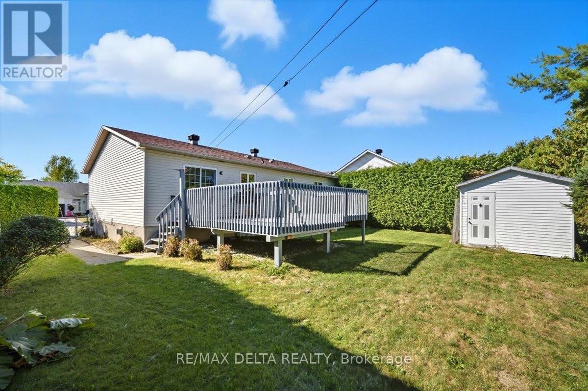 2768 Julie Street, Clarence-Rockland, Ontario  K4K 1M3 - Photo 31 - X12408123