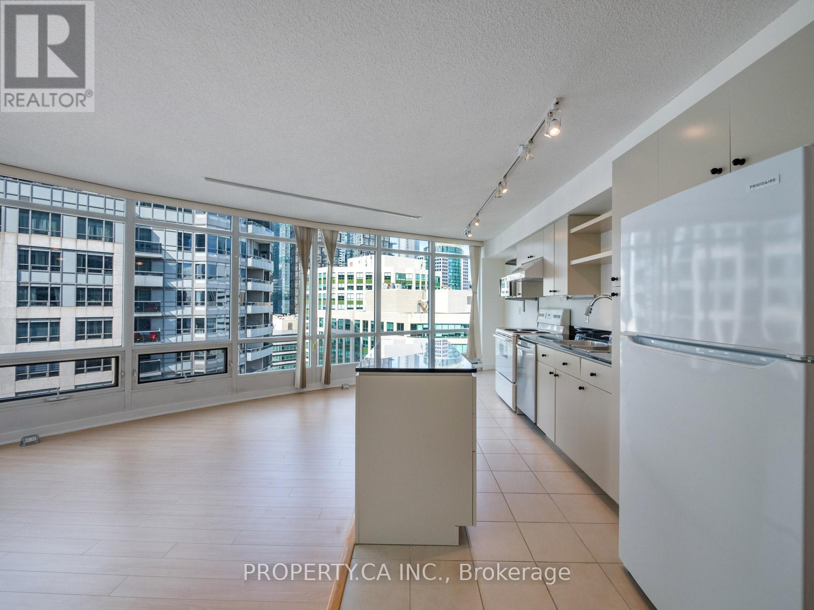 2110 - 361 Front Street W, Toronto, Ontario  M5V 3R5 - Photo 11 - C12408142