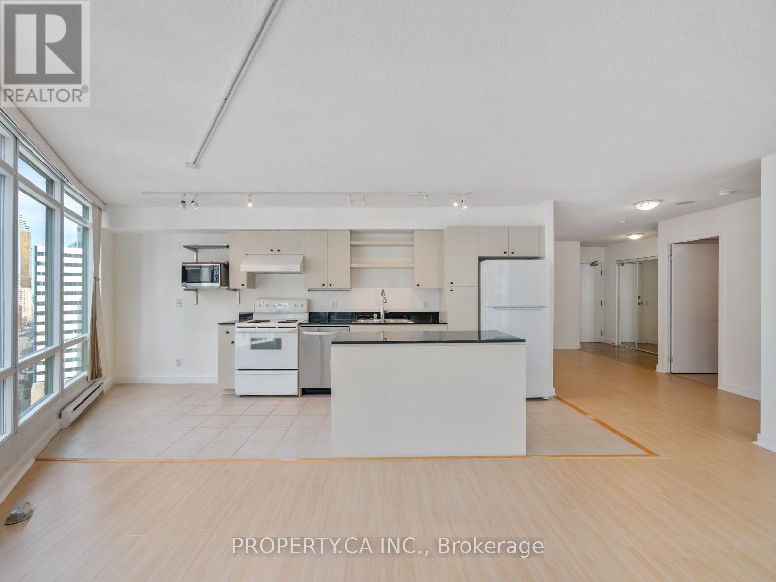 2110 - 361 Front Street W, Toronto, Ontario  M5V 3R5 - Photo 13 - C12408142