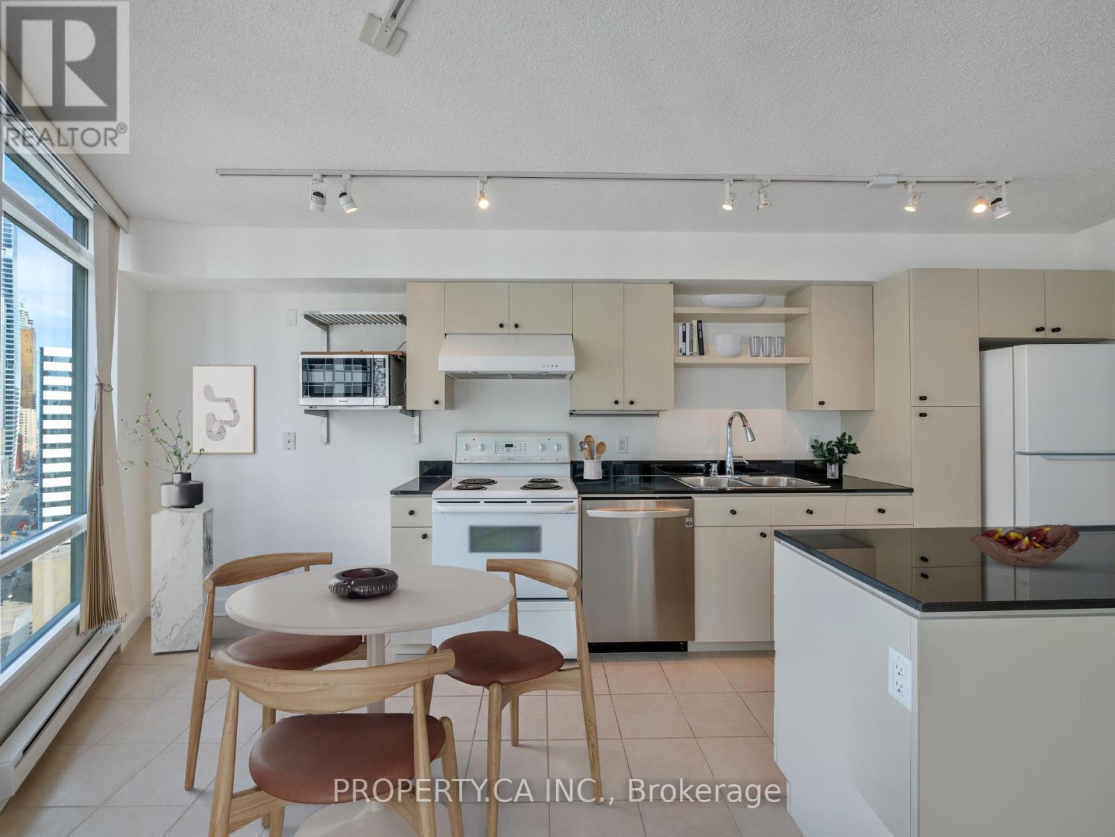 2110 - 361 Front Street W, Toronto, Ontario  M5V 3R5 - Photo 14 - C12408142