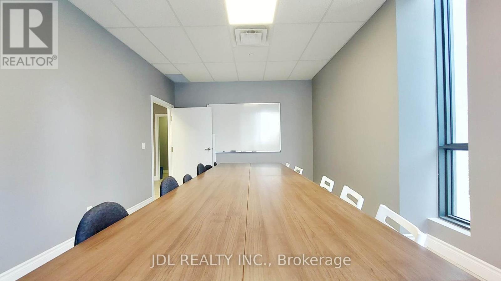 210 - 165 Eglinton Avenue E, Toronto, Ontario  M4P 1J4 - Photo 7 - C12408144