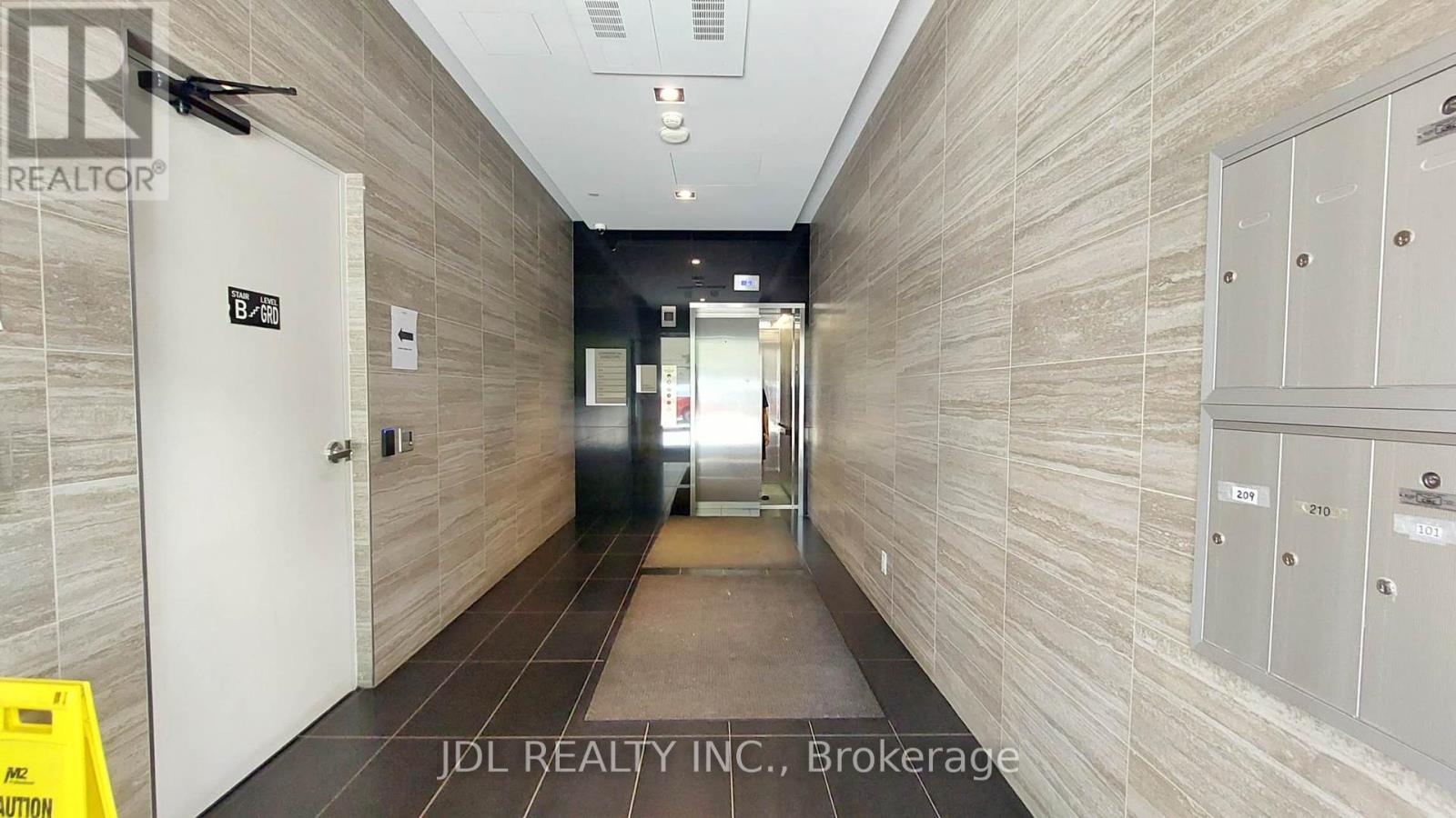 210 - 165 Eglinton Avenue E, Toronto, Ontario  M4P 1J4 - Photo 4 - C12408145