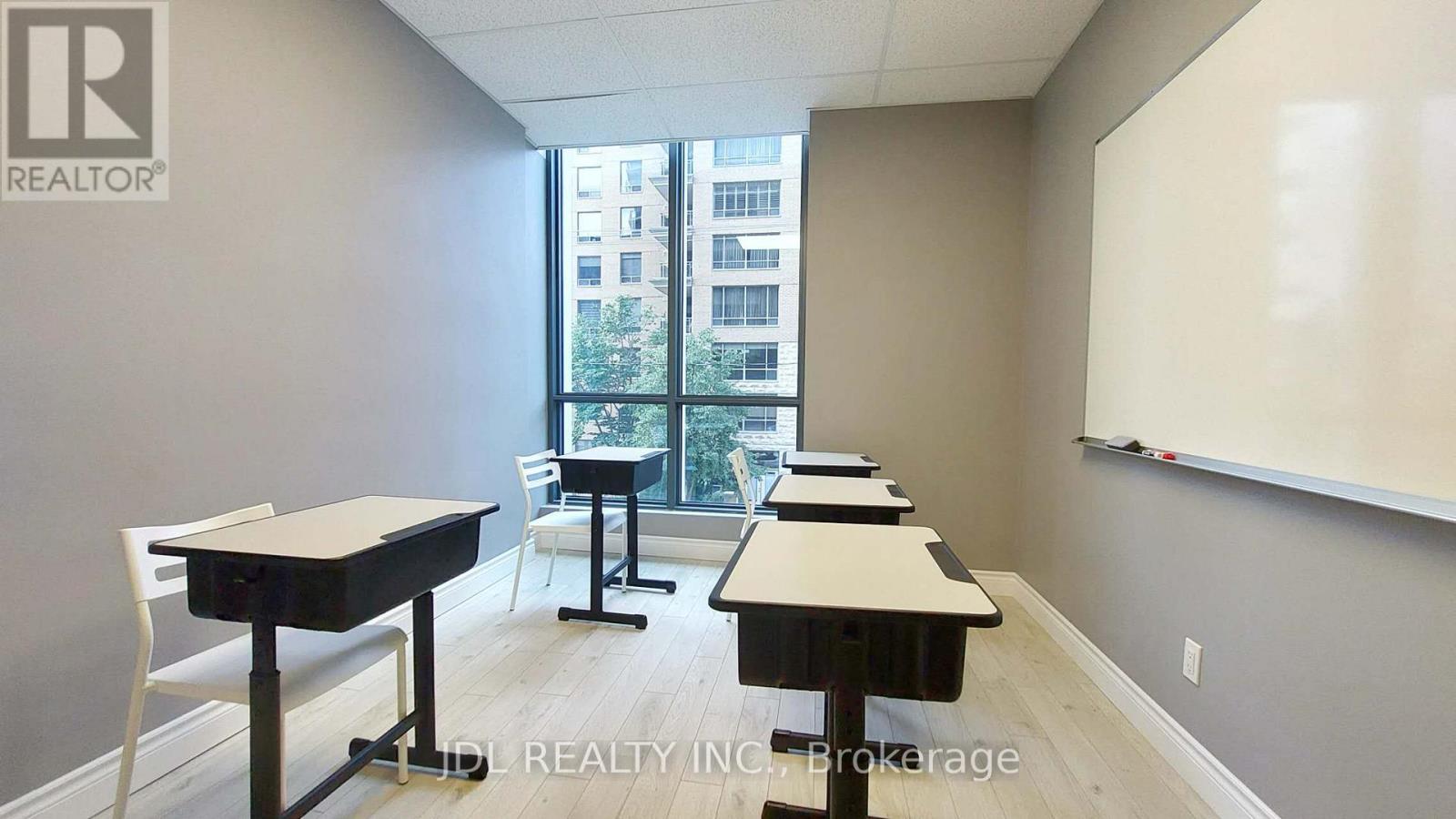 210 - 165 Eglinton Avenue E, Toronto, Ontario  M4P 1J4 - Photo 6 - C12408145
