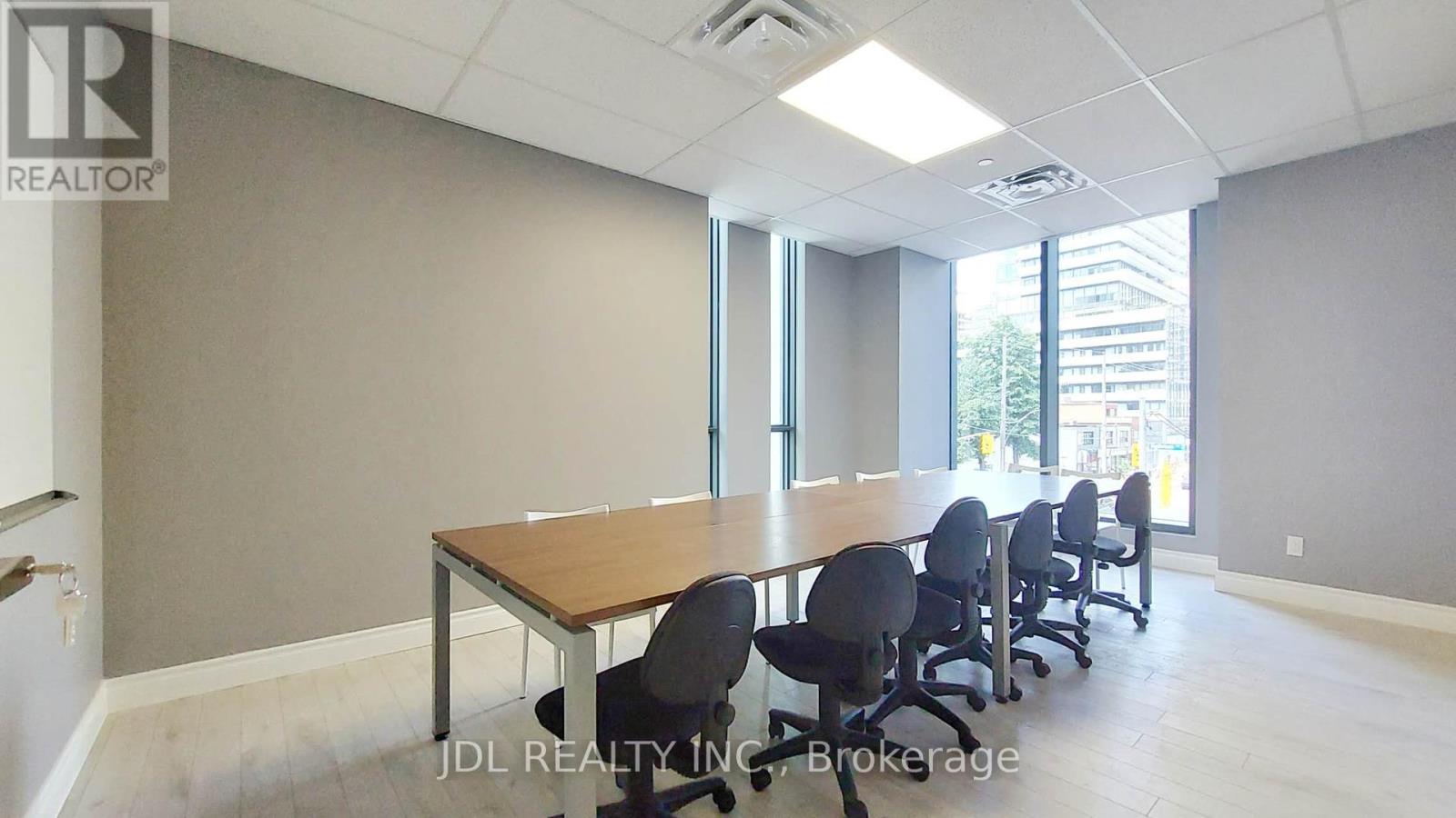 210 - 165 Eglinton Avenue E, Toronto, Ontario  M4P 1J4 - Photo 8 - C12408145