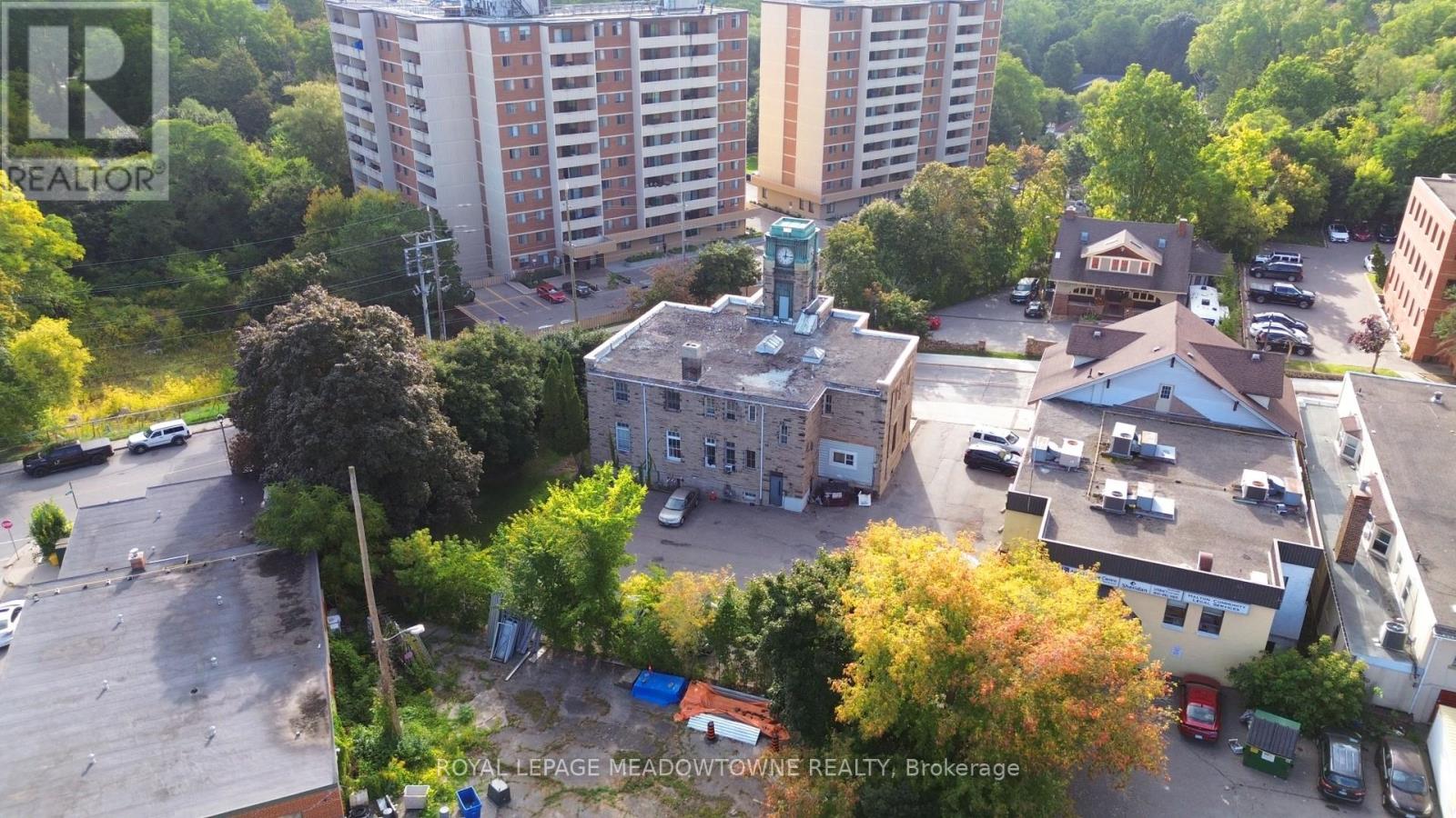 70 Mill Street, Halton Hills (Georgetown), Ontario  L7G 2C9 - Photo 46 - W12404072