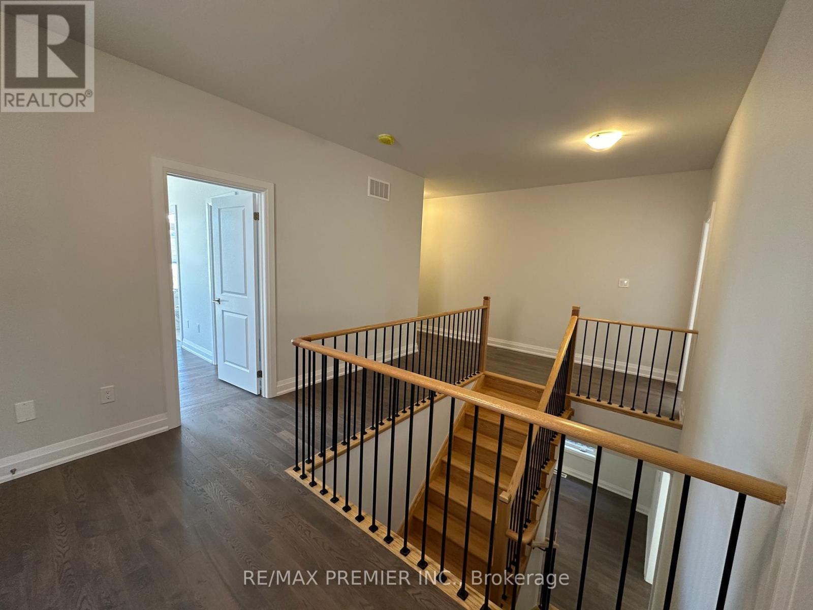 6 La Reine Avenue, Richmond Hill, Ontario  L4E 1N7 - Photo 24 - N12408126