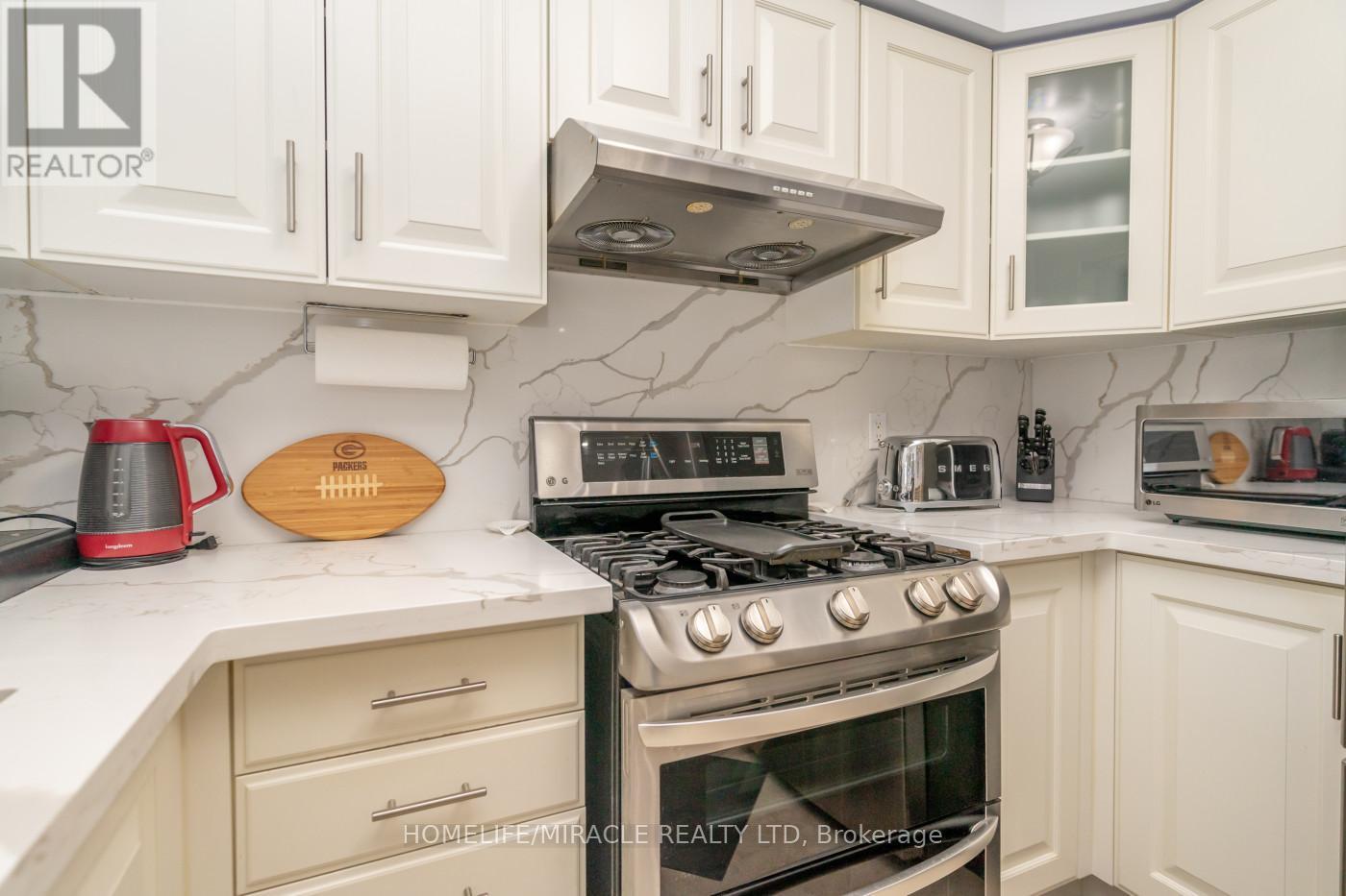 60 Forest Fountain Drive, Vaughan, Ontario  L4H 1S3 - Photo 12 - N12408132