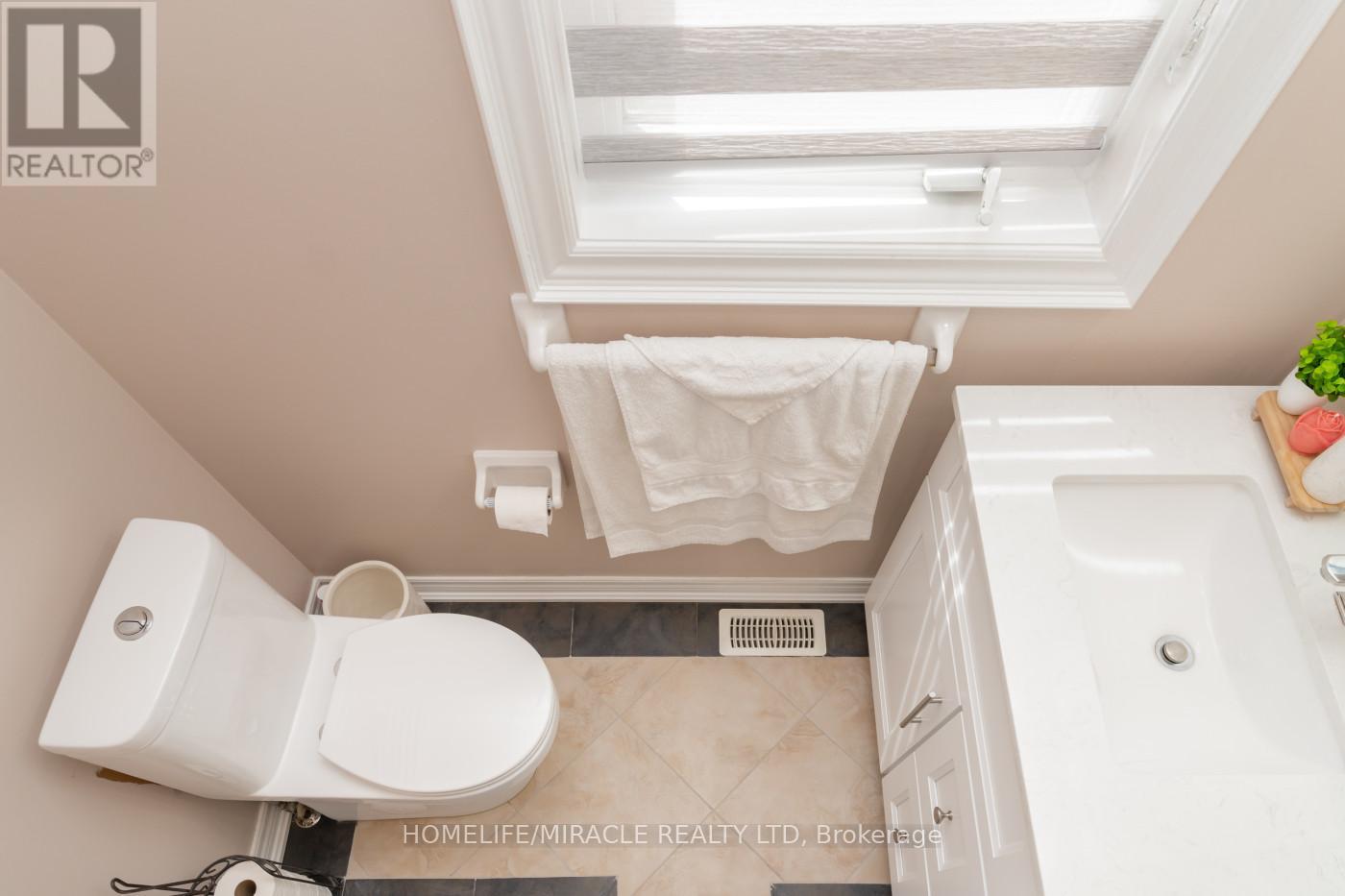60 Forest Fountain Drive, Vaughan, Ontario  L4H 1S3 - Photo 23 - N12408132