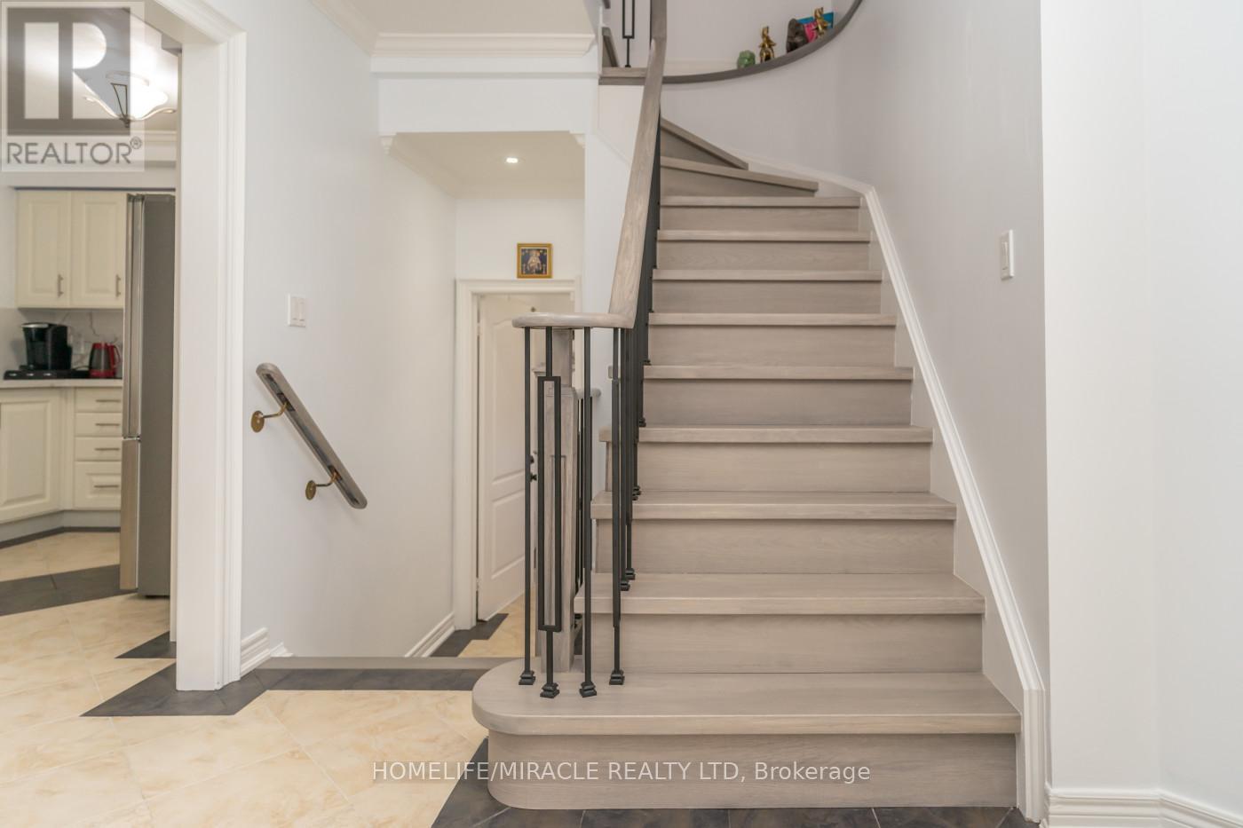 60 Forest Fountain Drive, Vaughan, Ontario  L4H 1S3 - Photo 24 - N12408132