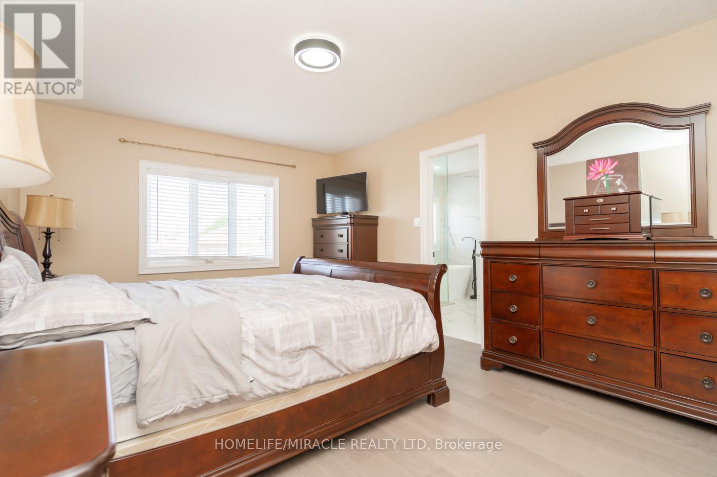 60 Forest Fountain Drive, Vaughan, Ontario  L4H 1S3 - Photo 29 - N12408132