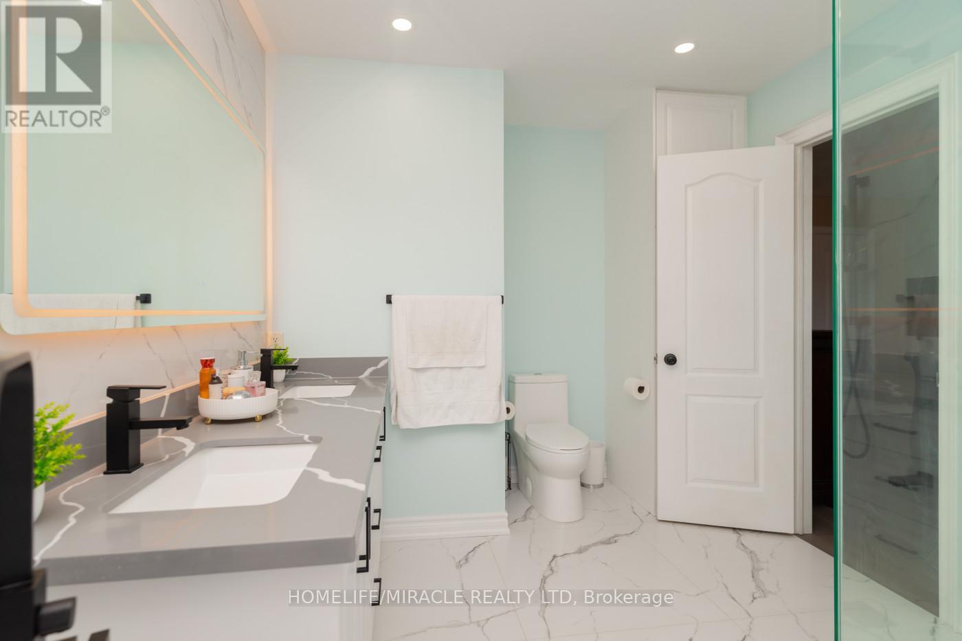 60 Forest Fountain Drive, Vaughan, Ontario  L4H 1S3 - Photo 30 - N12408132