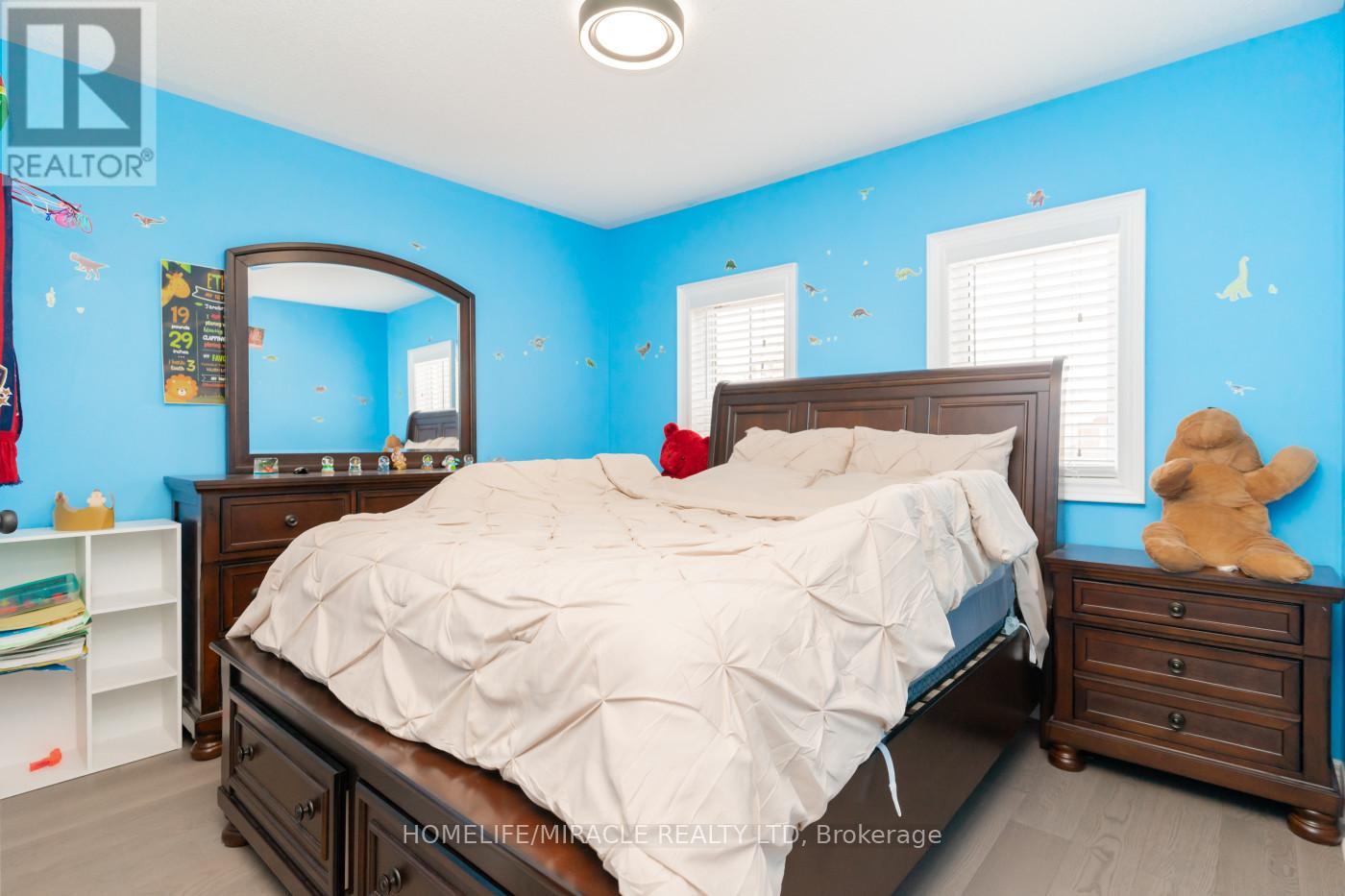 60 Forest Fountain Drive, Vaughan, Ontario  L4H 1S3 - Photo 33 - N12408132