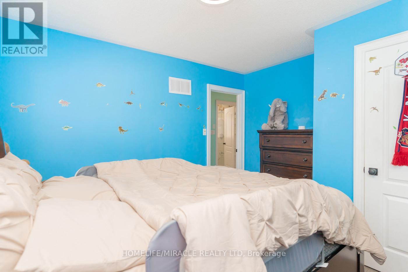 60 Forest Fountain Drive, Vaughan, Ontario  L4H 1S3 - Photo 34 - N12408132