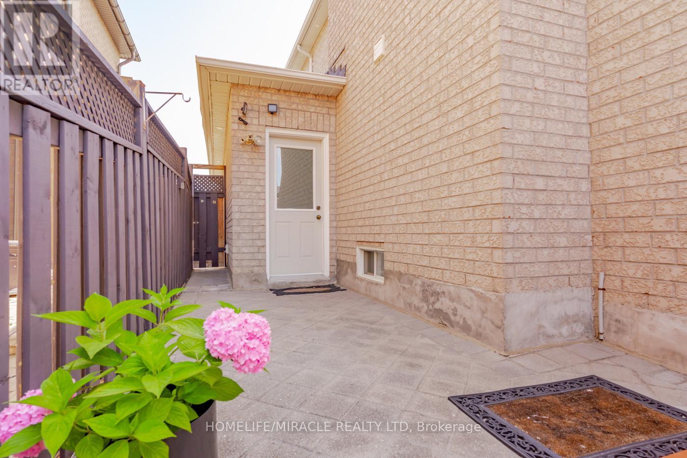 60 Forest Fountain Drive, Vaughan, Ontario  L4H 1S3 - Photo 43 - N12408132