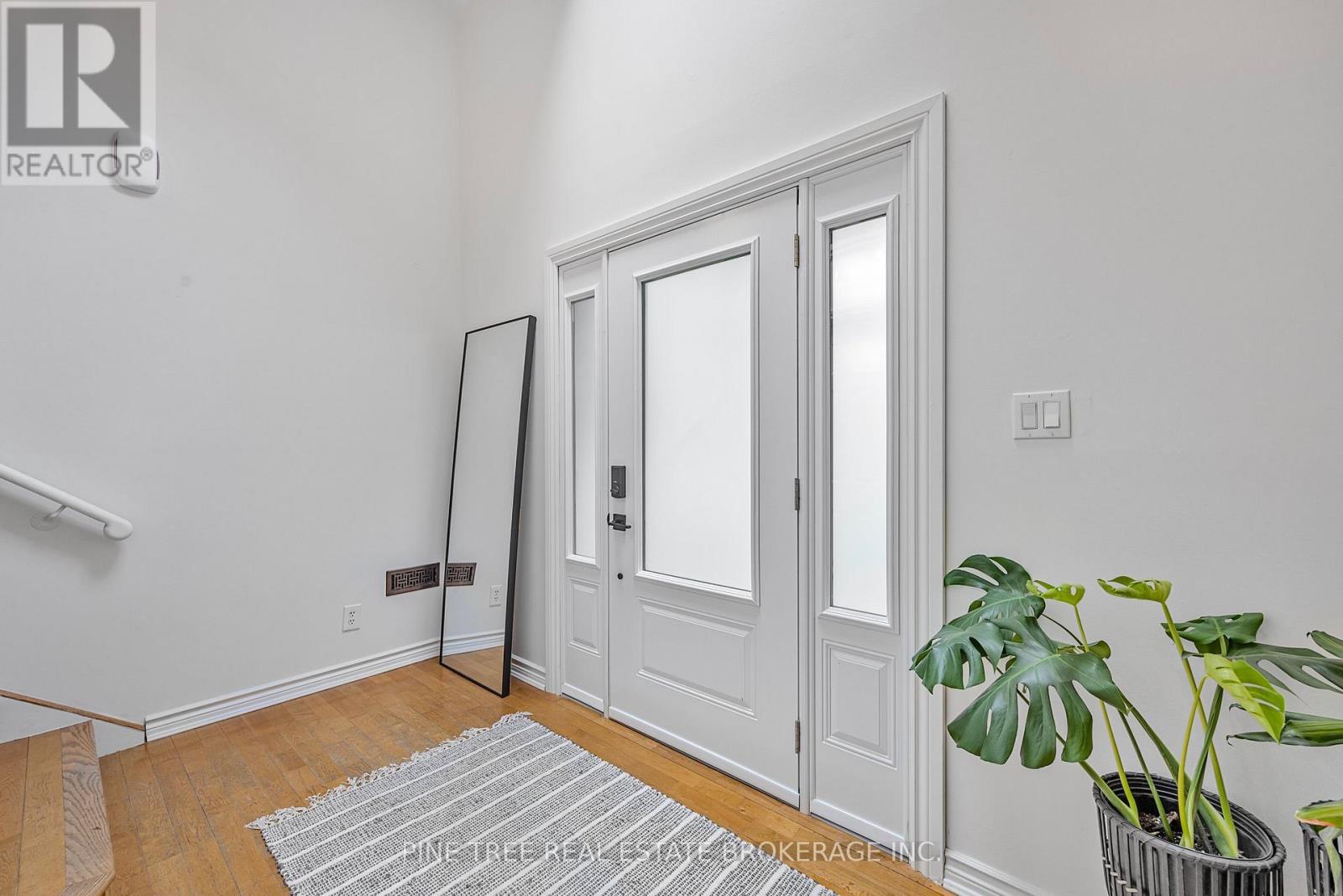 8 Frid Boulevard, Springwater, Ontario  L9X 0P5 - Photo 6 - S12408136