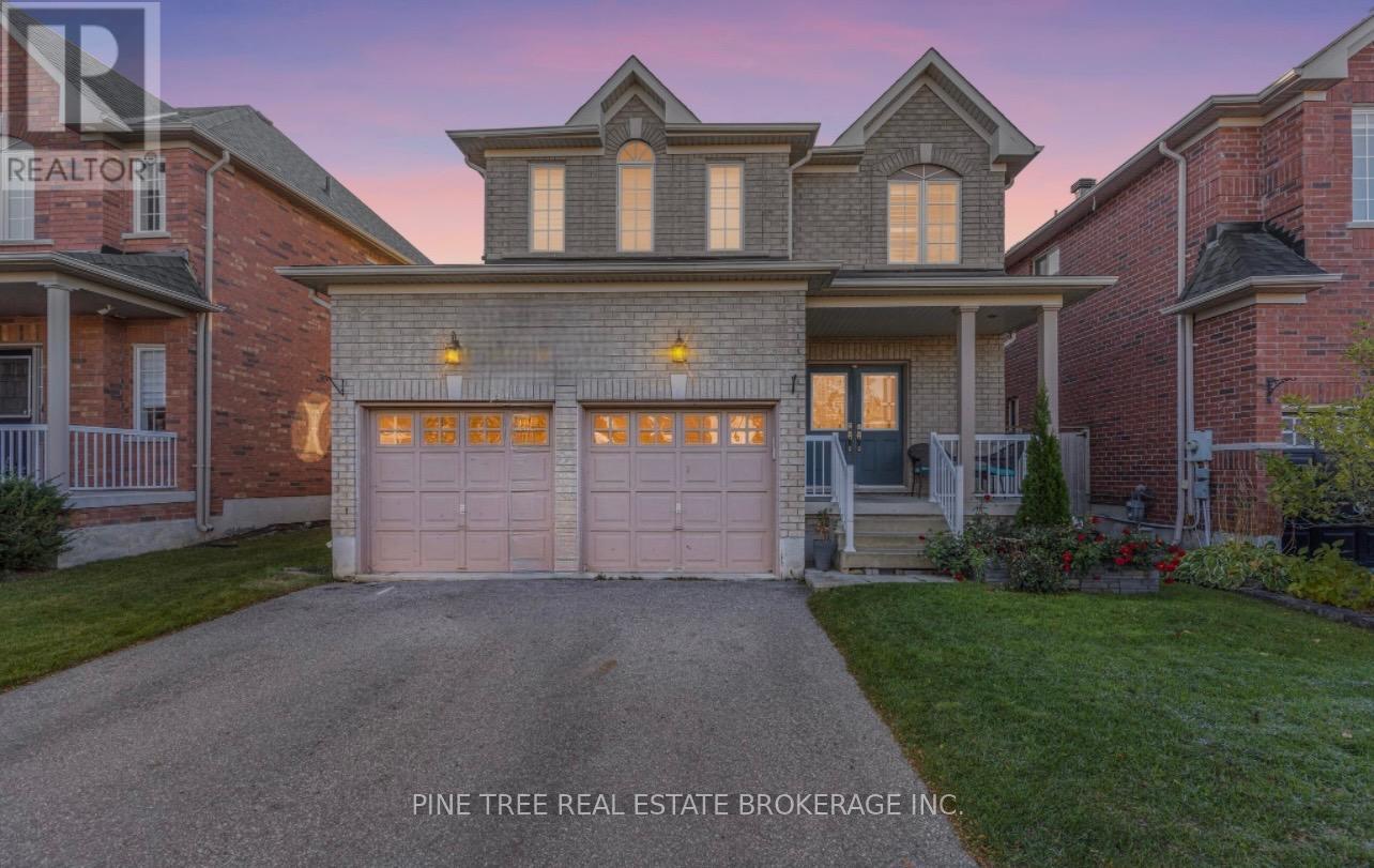 31 CONNAUGHT LANE, Barrie, Ontario