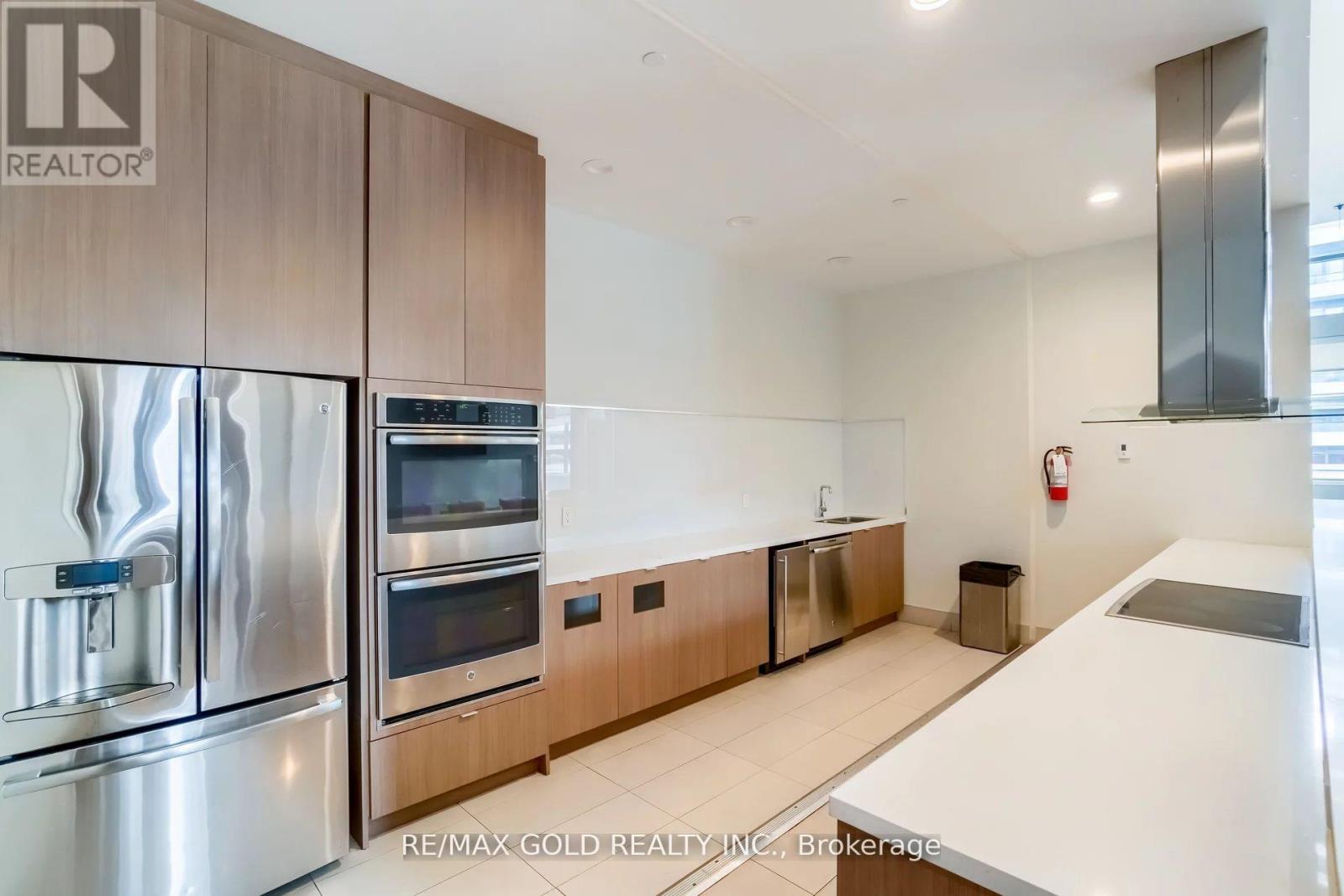3308 - 2212 Lakeshore Boulevard, Toronto, Ontario  M8V 0C2 - Photo 15 - W12408149