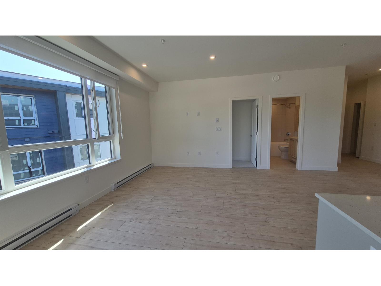 416 13788 76 Avenue, Surrey, British Columbia  V3W 3V9 - Photo 5 - R3048166