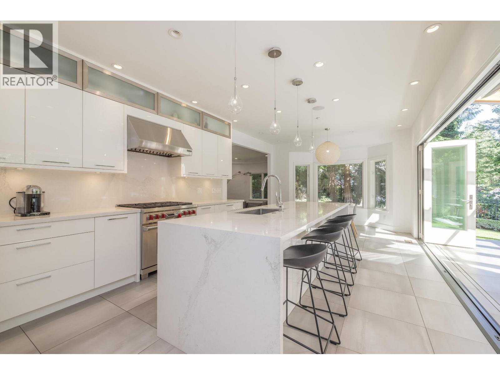Lorem Ipsum Dolor, West Vancouver, British Columbia  V7T  - Photo 11 - DEMO28871061