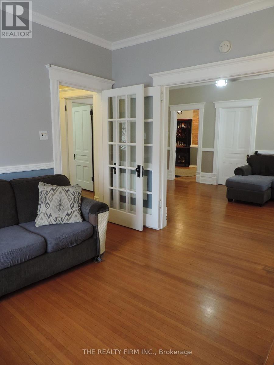 11 South Street E, Aylmer, Ontario  N5H 1P5 - Photo 12 - X12408168