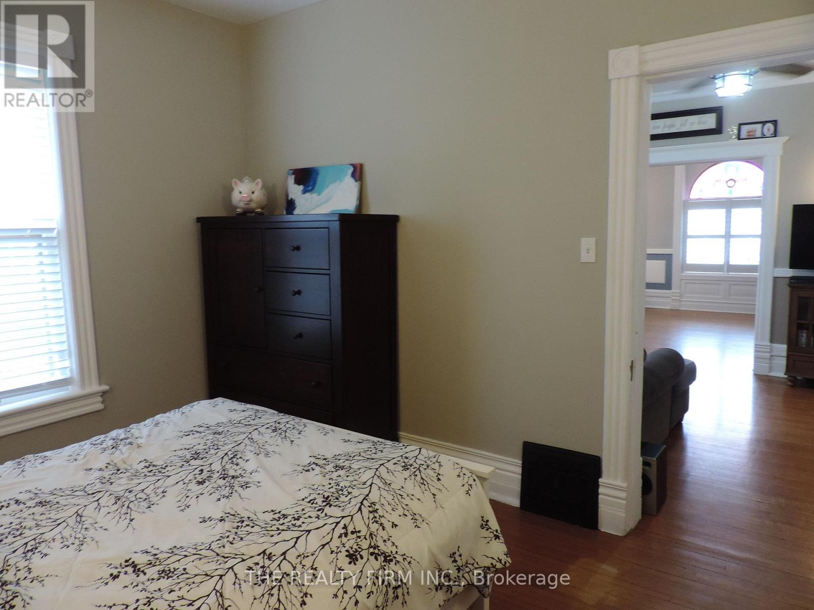 11 South Street E, Aylmer, Ontario  N5H 1P5 - Photo 14 - X12408168