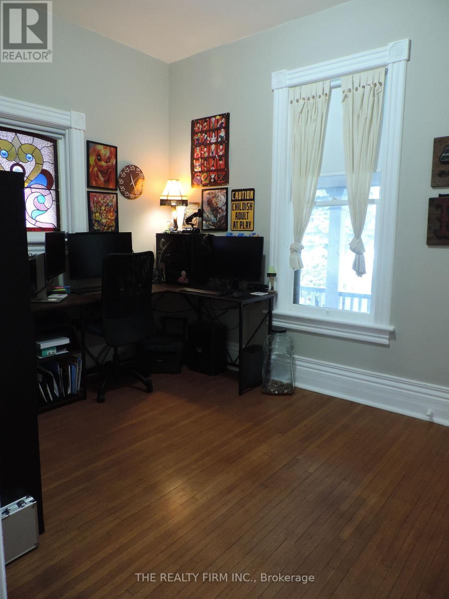 11 South Street E, Aylmer, Ontario  N5H 1P5 - Photo 15 - X12408168