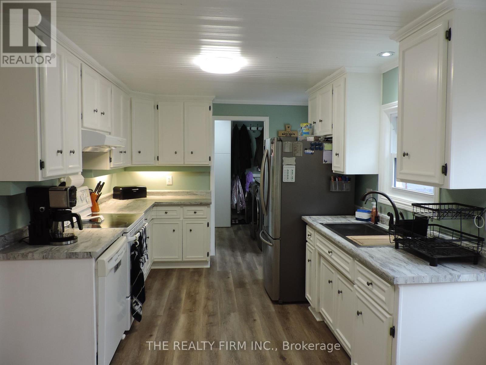 11 South Street E, Aylmer, Ontario  N5H 1P5 - Photo 18 - X12408168