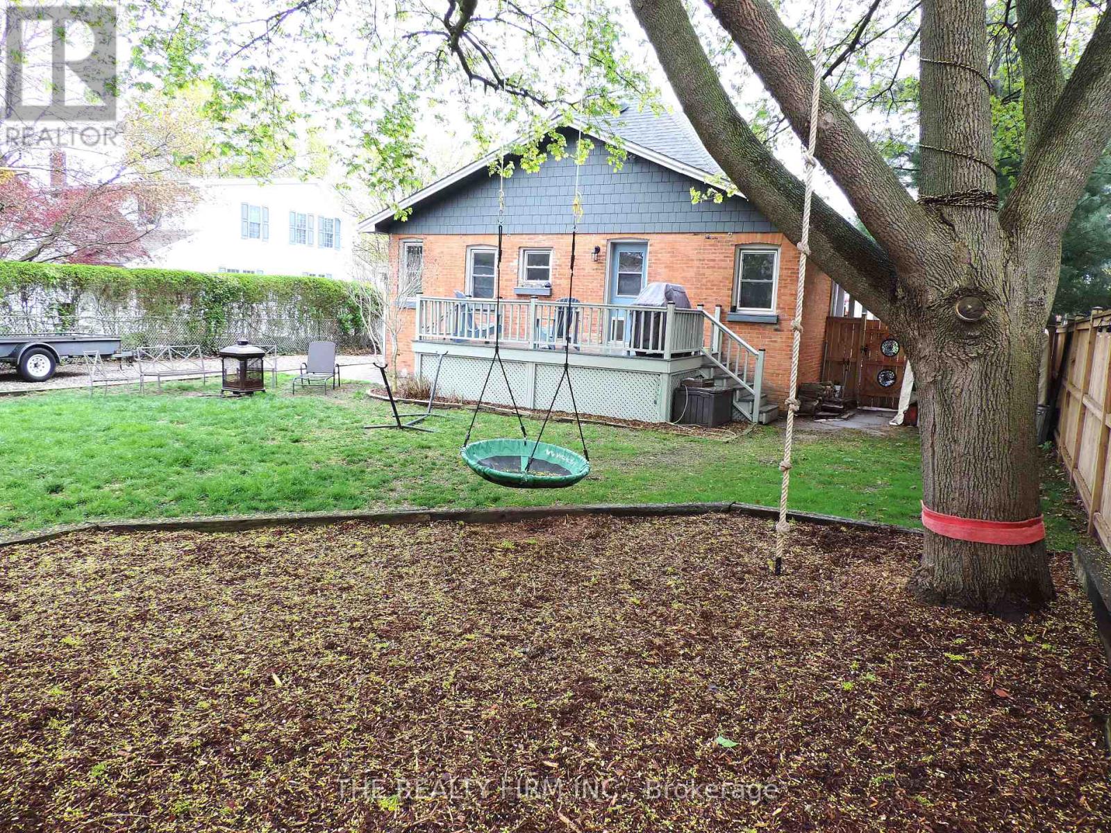 11 South Street E, Aylmer, Ontario  N5H 1P5 - Photo 37 - X12408168