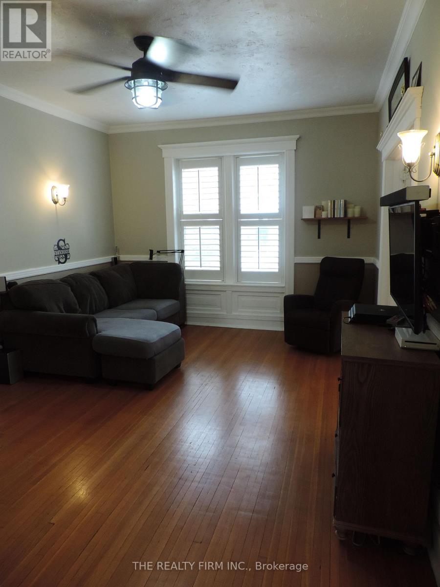 11 South Street E, Aylmer, Ontario  N5H 1P5 - Photo 6 - X12408168