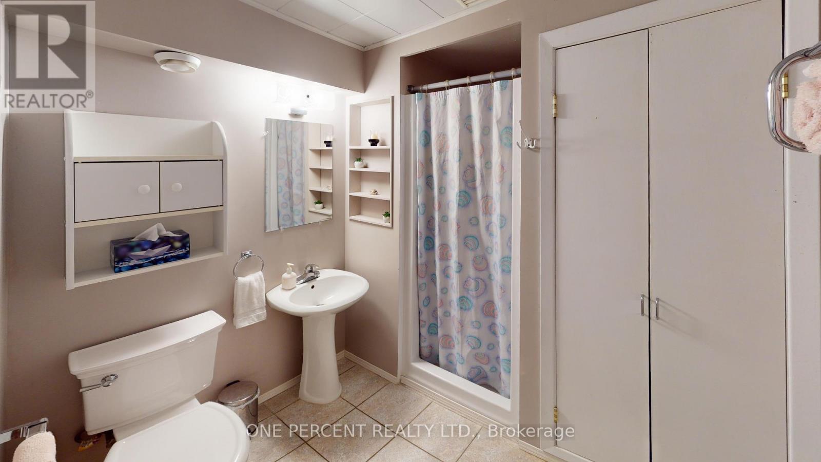 51 Memorial Park Drive, Welland (Lincoln/crowland), Ontario  L3B 1A5 - Photo 21 - X12408122
