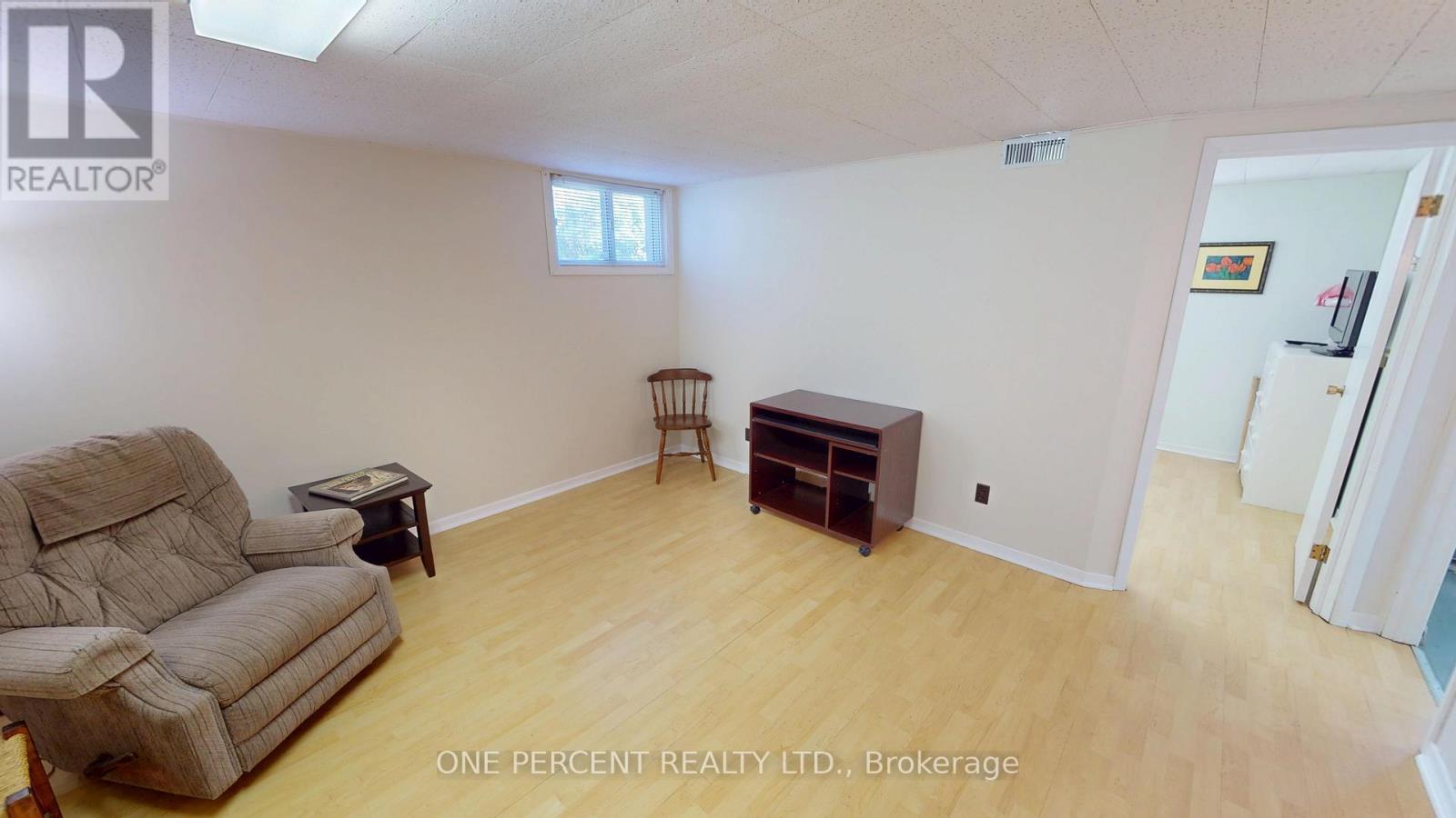 51 Memorial Park Drive, Welland (Lincoln/crowland), Ontario  L3B 1A5 - Photo 24 - X12408122