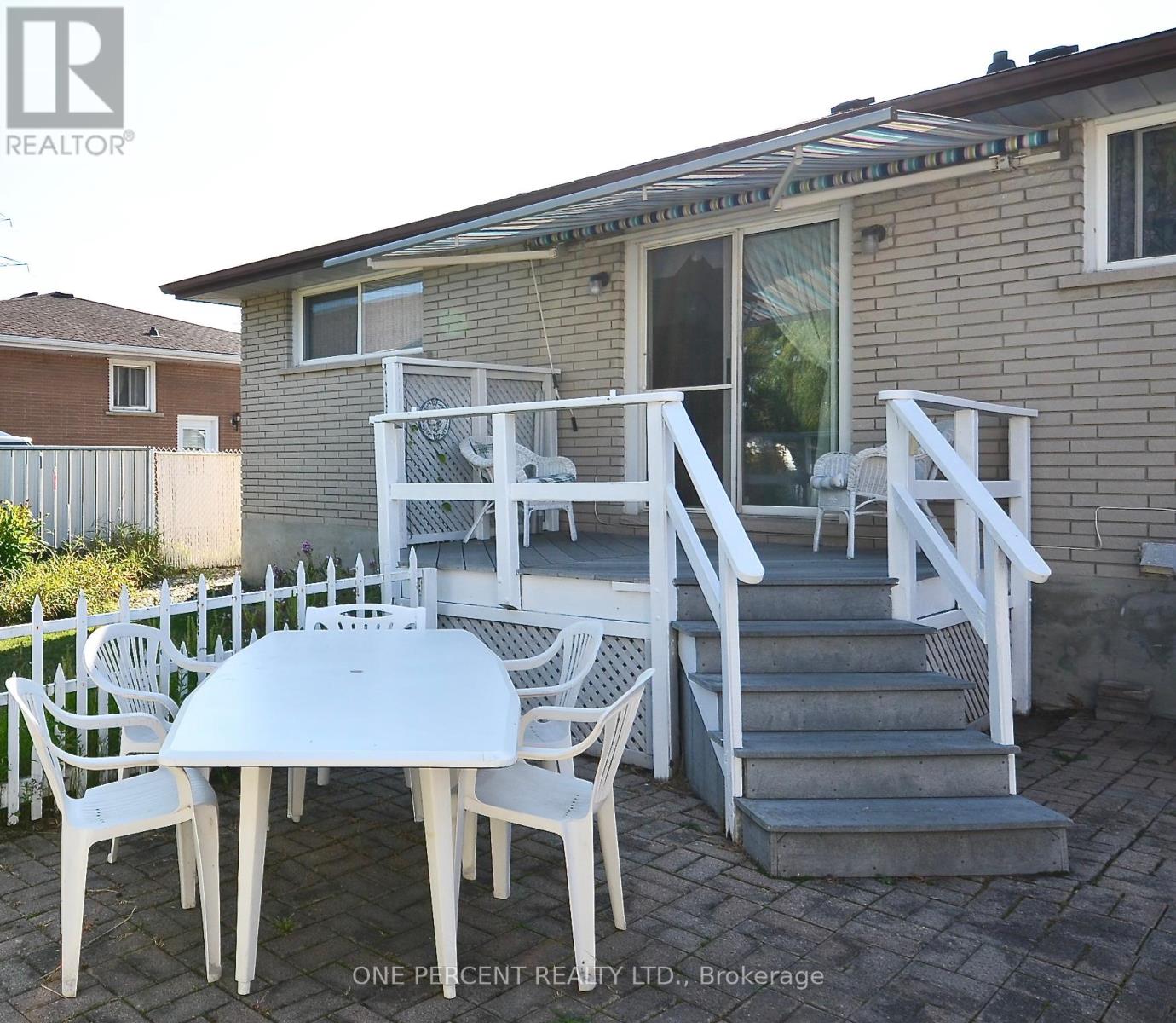 51 Memorial Park Drive, Welland (Lincoln/crowland), Ontario  L3B 1A5 - Photo 26 - X12408122