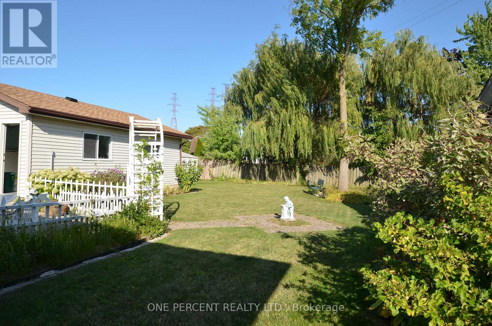 51 Memorial Park Drive, Welland (Lincoln/crowland), Ontario  L3B 1A5 - Photo 28 - X12408122