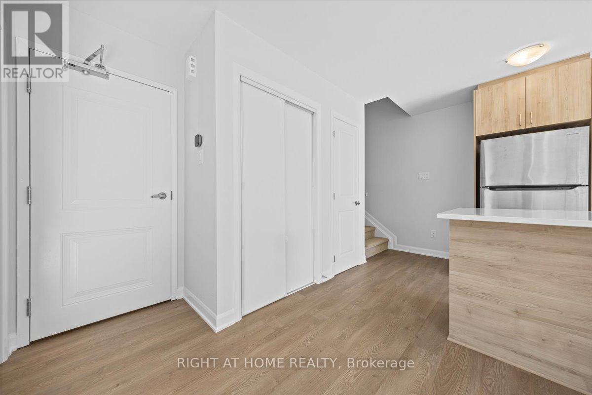 1328 Creekway Private, Ottawa, Ontario  K2T 0P6 - Photo 12 - X12408165