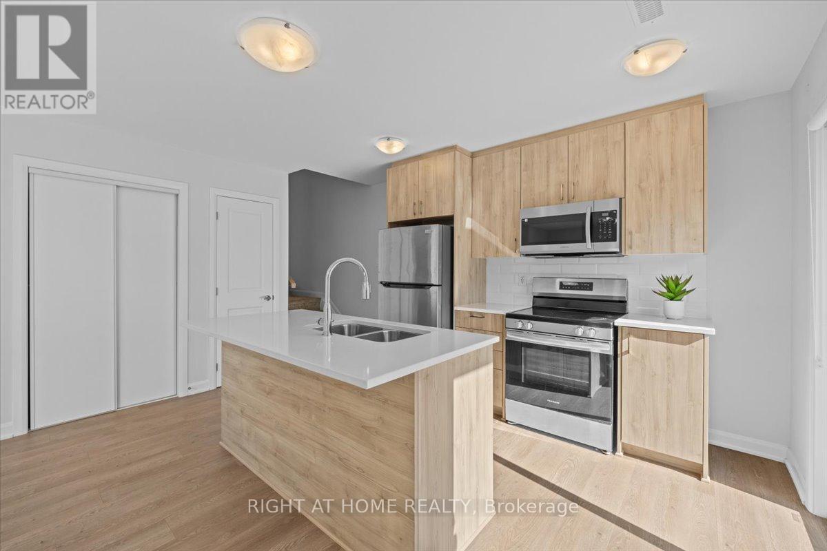 1328 Creekway Private, Ottawa, Ontario  K2T 0P6 - Photo 6 - X12408165