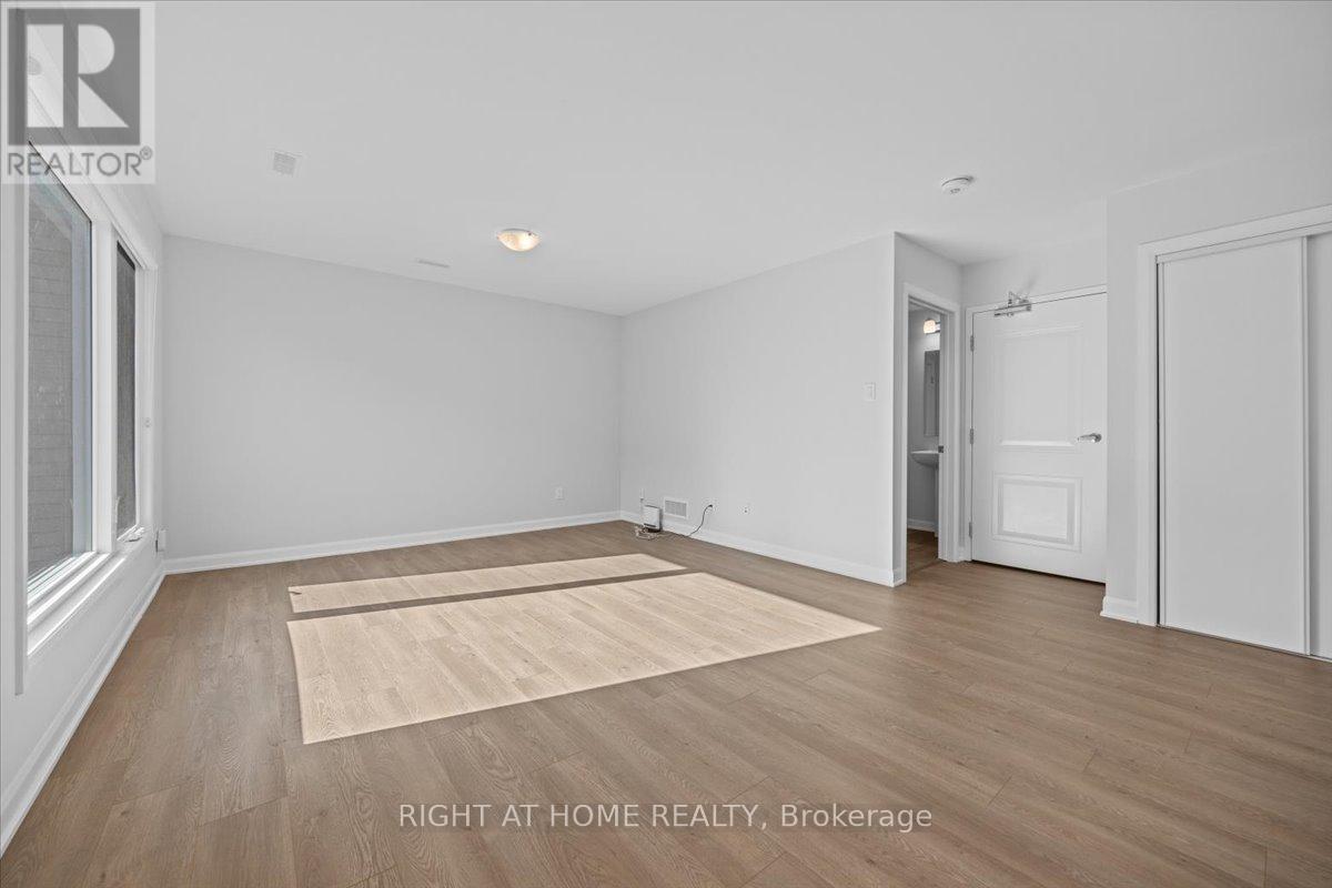 1328 Creekway Private, Ottawa, Ontario  K2T 0P6 - Photo 7 - X12408165