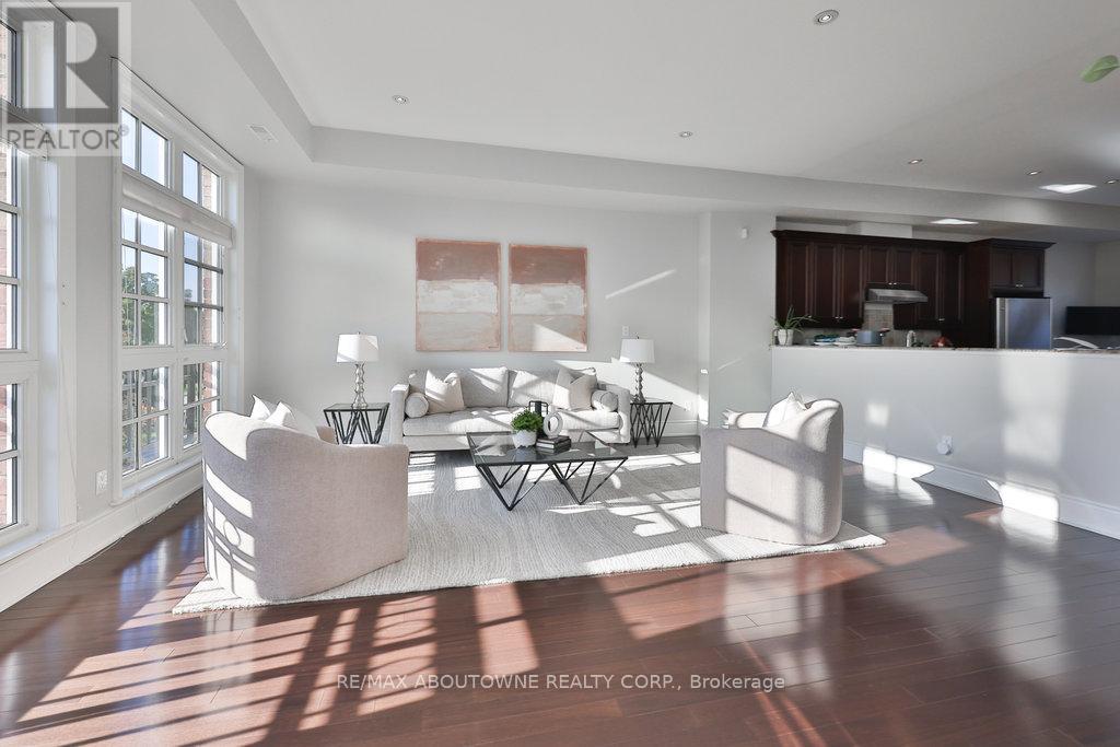 8 - 120 Bronte Road, Oakville, Ontario  L6L 3C1 - Photo 14 - W12408129