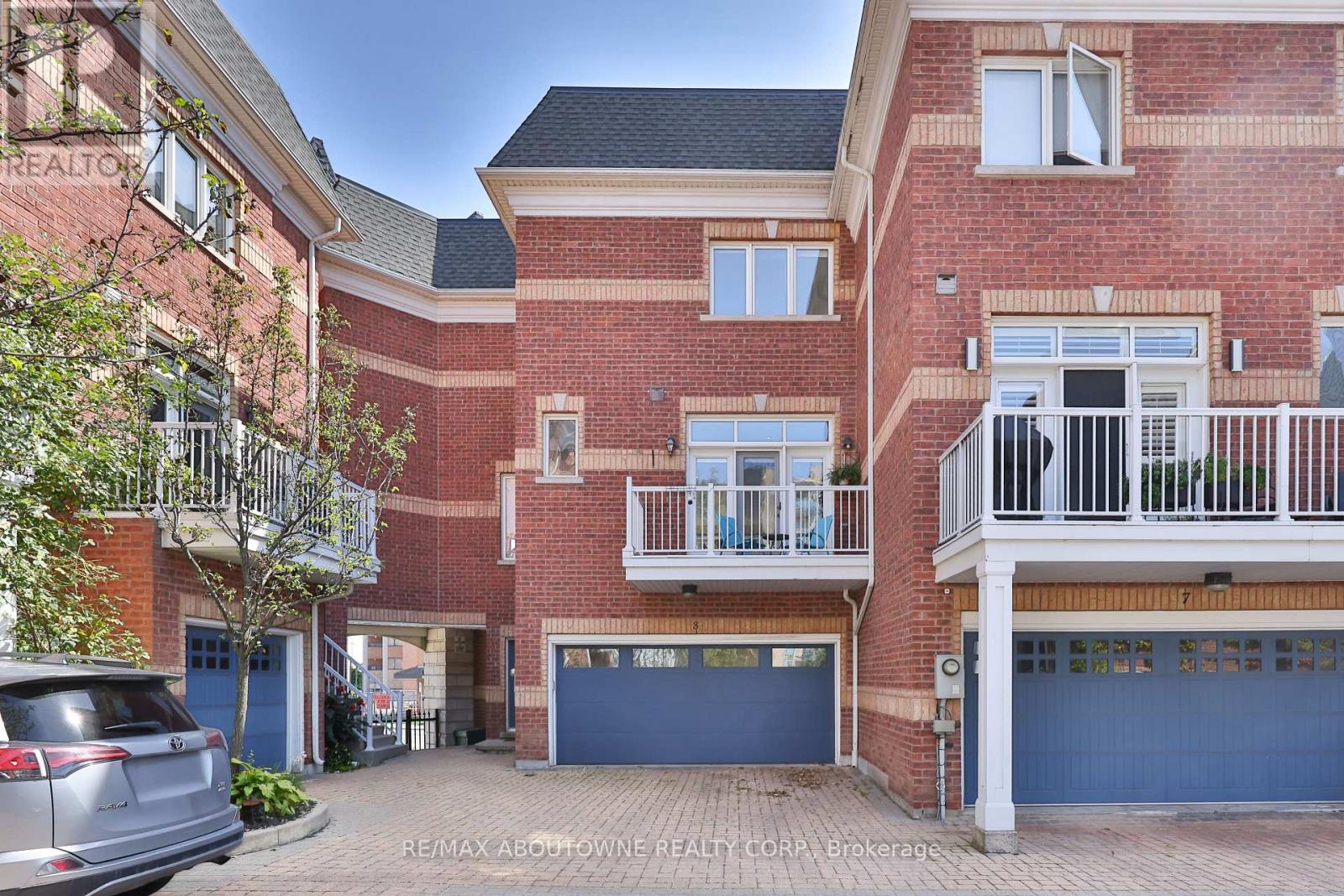 8 - 120 Bronte Road, Oakville, Ontario  L6L 3C1 - Photo 6 - W12408129