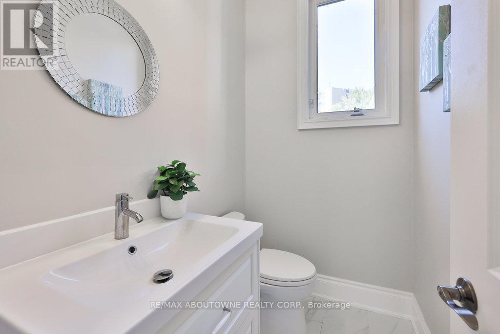 8 - 120 Bronte Road, Oakville, Ontario  L6L 3C1 - Photo 26 - W12408129