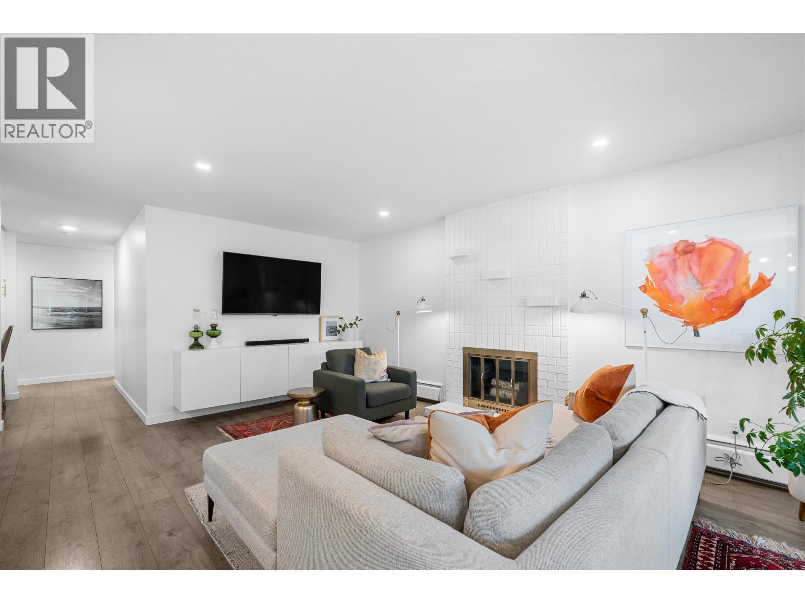 302 1720 W 12th Avenue, Vancouver, British Columbia  V6J 2E6 - Photo 3 - R3048910