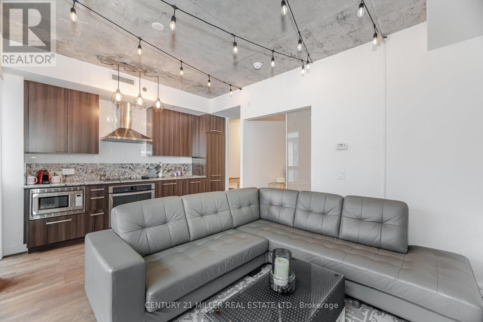 301 - 15 Beverley Street, Toronto, Ontario  M5T 1X8 - Photo 11 - C12408169