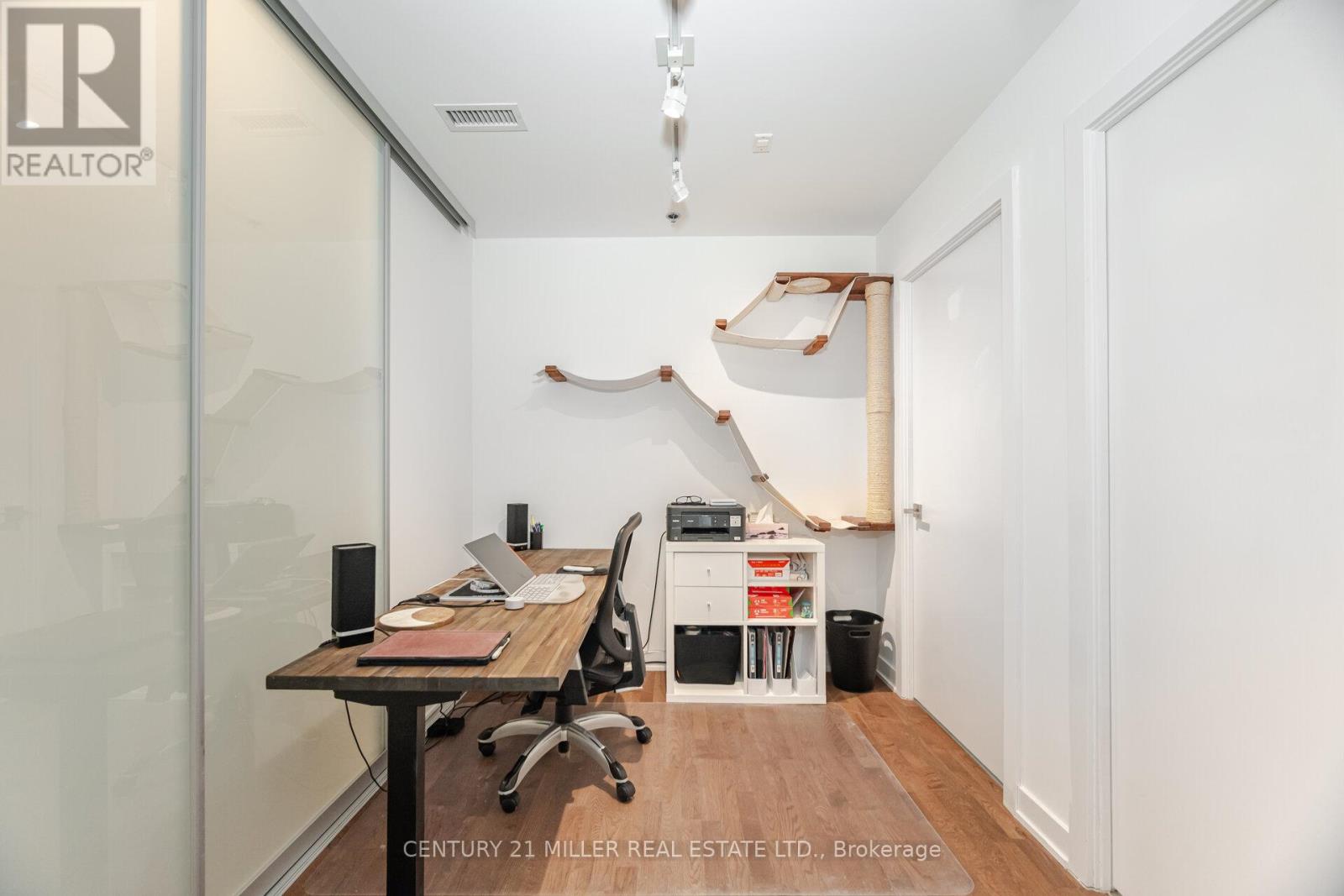 301 - 15 Beverley Street, Toronto, Ontario  M5T 1X8 - Photo 20 - C12408169