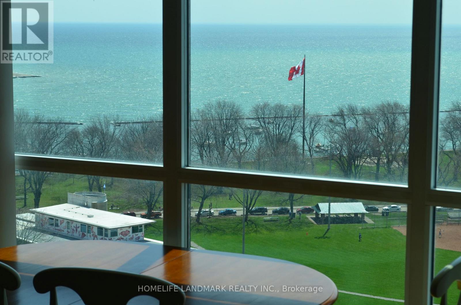 1704 - 215 Fort York Boulevard, Toronto (Waterfront Communities), Ontario  M5V 4A2 - Photo 10 - C12408173