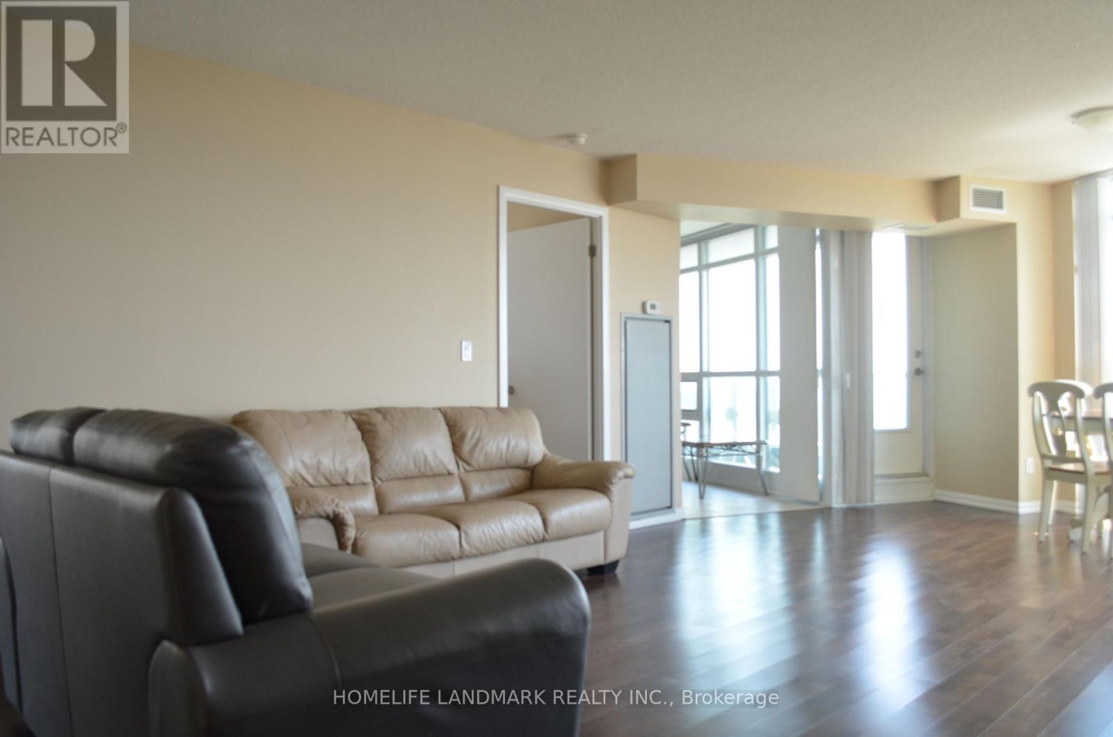 1704 - 215 Fort York Boulevard, Toronto (Waterfront Communities), Ontario  M5V 4A2 - Photo 9 - C12408173