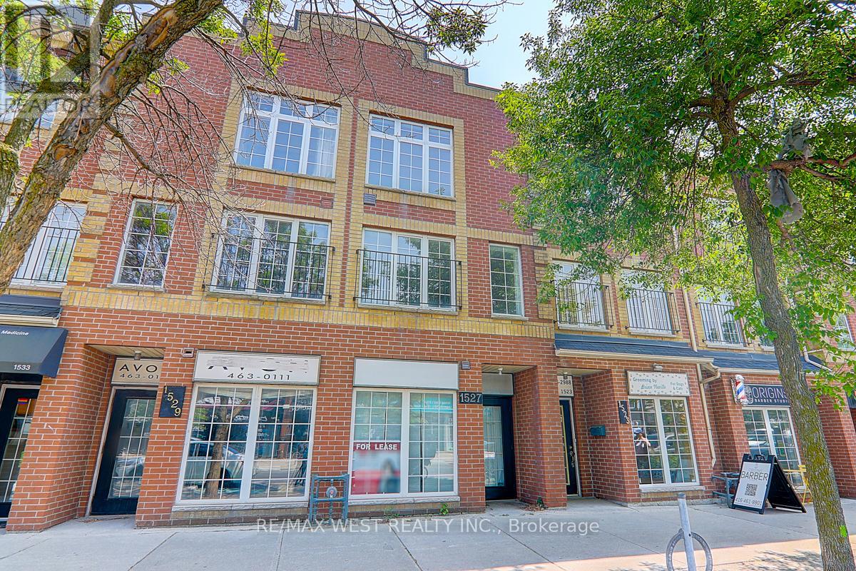 20 AZZARELLO LANE, Toronto, Ontario