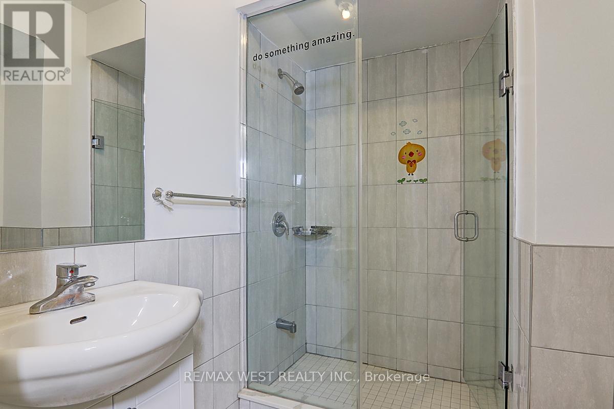 20 Azzarello Lane, Toronto, Ontario  M4J 5C4 - Photo 12 - E12408171
